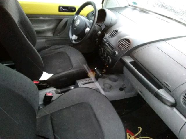 3VWBC21C7XM457364 - 1999 VOLKSWAGEN NEW BEETLE 黄色 照片 5