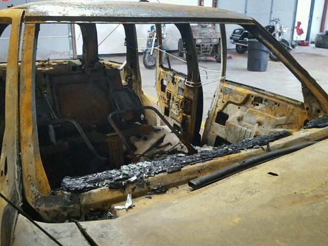 1GNDT13X03K116886 - 2003 CHEVROLET BLAZER BURN photo 10