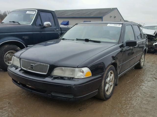 YV1LS5678W2537442 - 1998 VOLVO S70 GLT BLACK photo 2