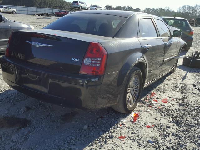 2C3KA43D59H565367 - 2009 CHRYSLER 300 LX BLACK photo 4