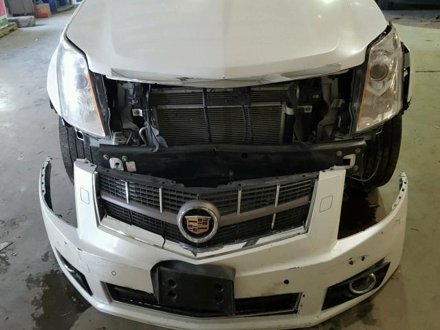 3GYFNEEY2AS598281 - 2010 CADILLAC SRX PERFOR WHITE photo 9