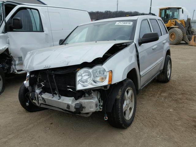 1J4HS58N55C561627 - 2005 JEEP GRAND CHER SILVER photo 2