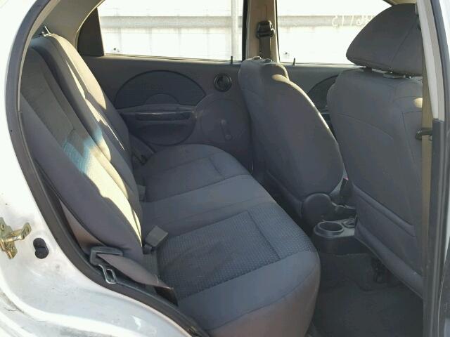 KL1TD56626B512969 - 2006 CHEVROLET AVEO BASE WHITE photo 6