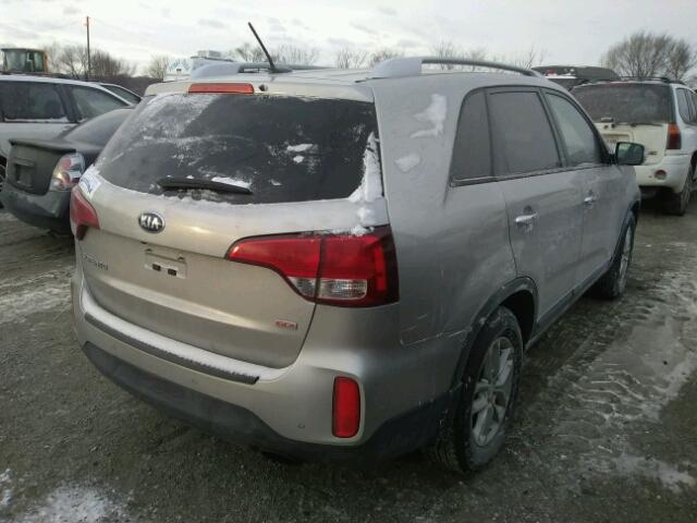 5XYKTCA66EG546999 - 2014 KIA SORENTO LX SILVER photo 4