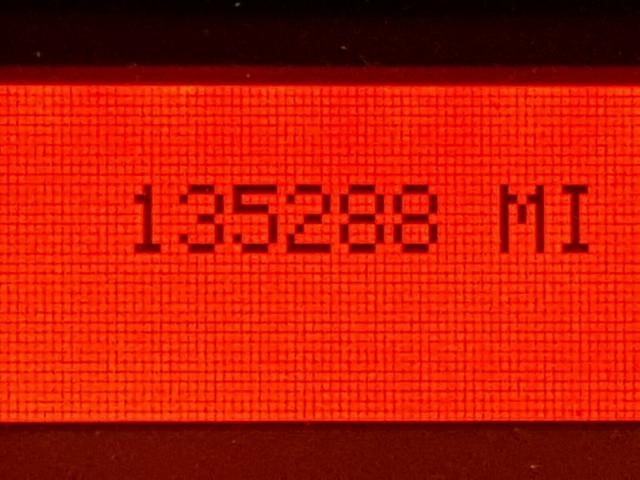 2G2WP552381175621 - 2008 PONTIAC GRAND PRIX SILVER photo 8