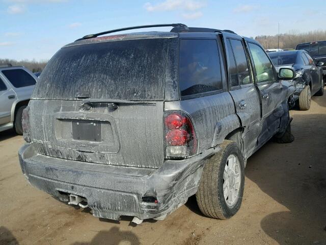 1GNDT13S582221757 - 2008 CHEVROLET TRAILBLAZE GRAY photo 4