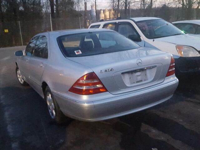 WDBNG70J0YA095019 - 2000 MERCEDES-BENZ S 430 SILVER photo 3