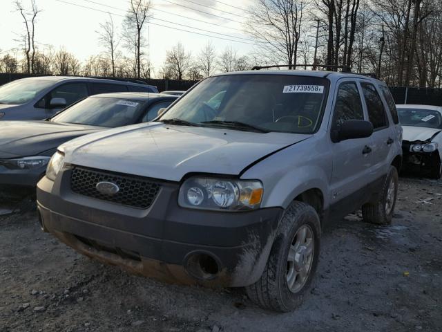 1FMCU96H76KA30611 - 2006 FORD ESCAPE HEV SILVER photo 2