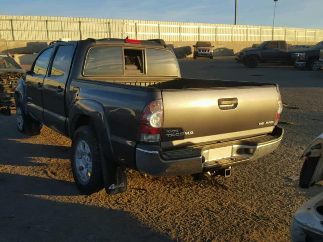 3TMLU4EN9FM174619 - 2015 TOYOTA TACOMA DOU CHARCOAL photo 3