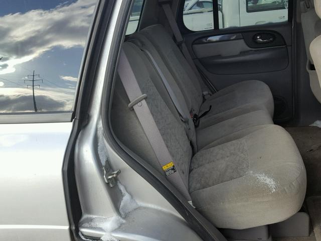 1GKDS13S162245888 - 2006 GMC ENVOY SILVER photo 6