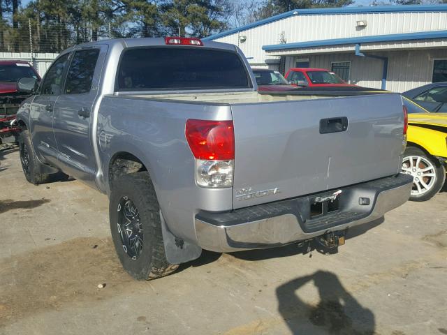 5TFEV54148X043976 - 2008 TOYOTA TUNDRA CRE SILVER photo 3