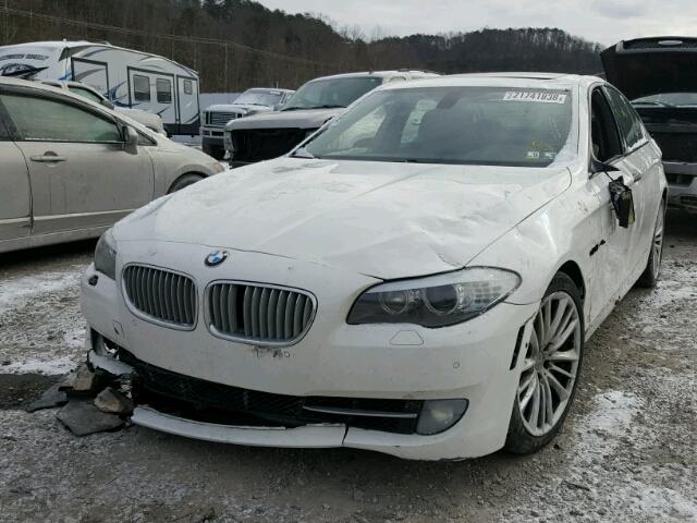 WBAFR9C52BC618169 - 2011 BMW 550 I WHITE photo 2