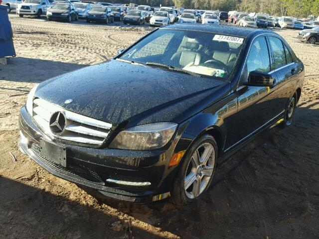 WDDGF5EB4BR162402 - 2011 MERCEDES-BENZ C 300 BLACK photo 2