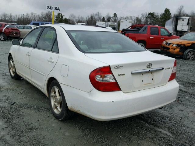 4T1BE32K52U102475 - 2002 TOYOTA CAMRY LE WHITE photo 3
