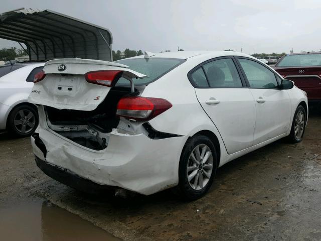 3KPFL4A74HE058331 - 2017 KIA FORTE LX WHITE photo 4