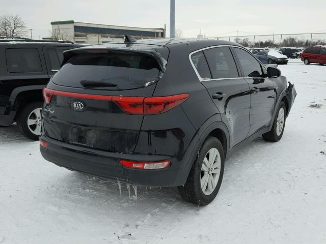 KNDPMCAC1H7065178 - 2017 KIA SPORTAGE L BLACK photo 4