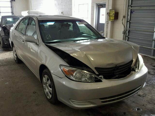 4T1BE32K32U089208 - 2002 TOYOTA CAMRY LE ვერცხლისფერი ფოტო 1