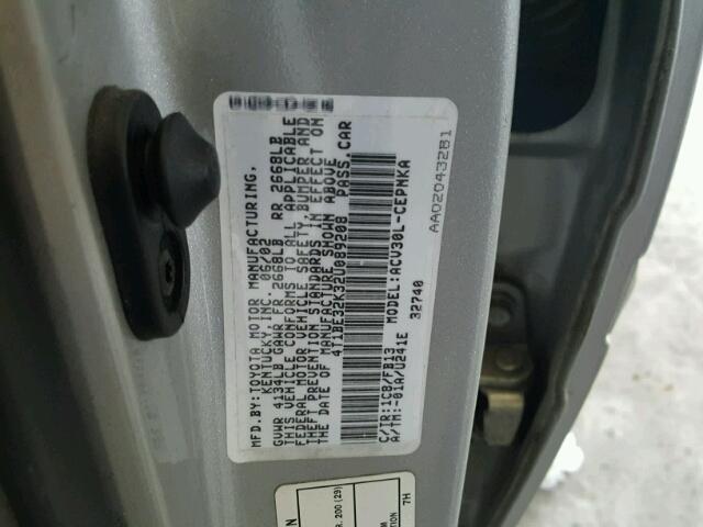 4T1BE32K32U089208 - 2002 TOYOTA CAMRY LE ვერცხლისფერი ფოტო 10