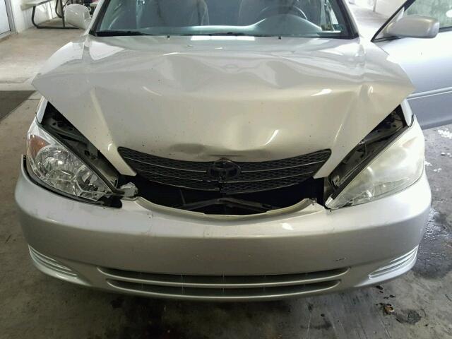 4T1BE32K32U089208 - 2002 TOYOTA CAMRY LE SILVER photo 7