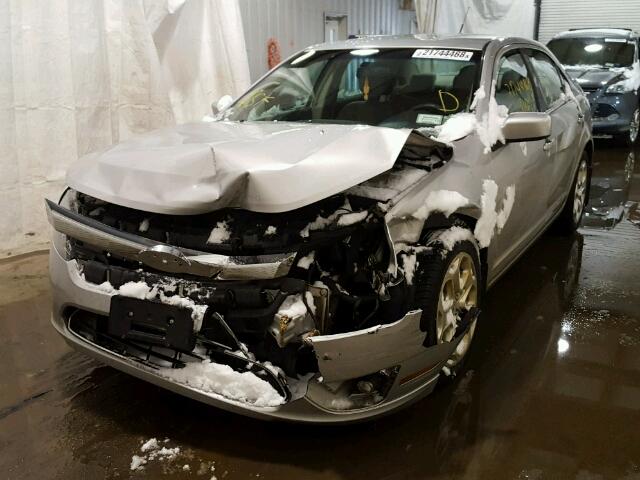 3FAHP0HA5AR242768 - 2010 FORD FUSION SE SILVER photo 2