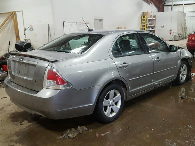 3FAHP07Z89R129917 - 2009 FORD FUSION SE GRAY photo 4