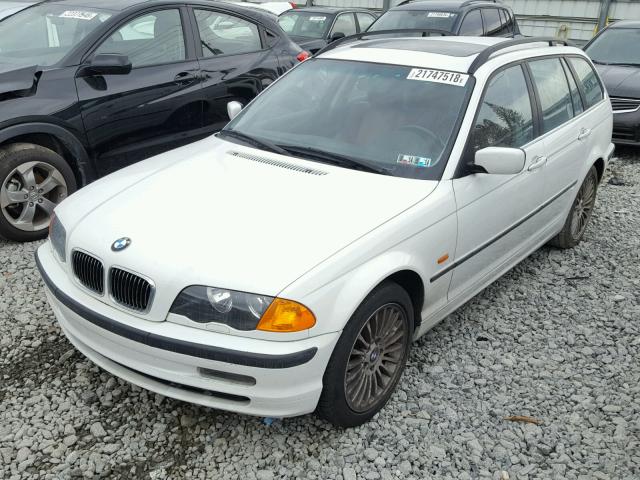 WBAAW33411EN80539 - 2001 BMW 325 IT WHITE photo 2