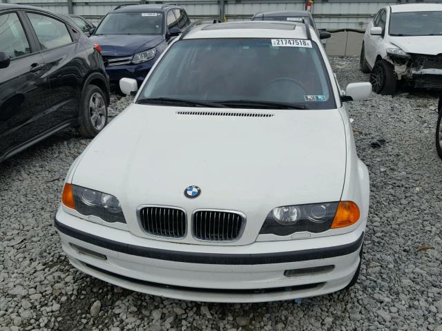 WBAAW33411EN80539 - 2001 BMW 325 IT WHITE photo 9