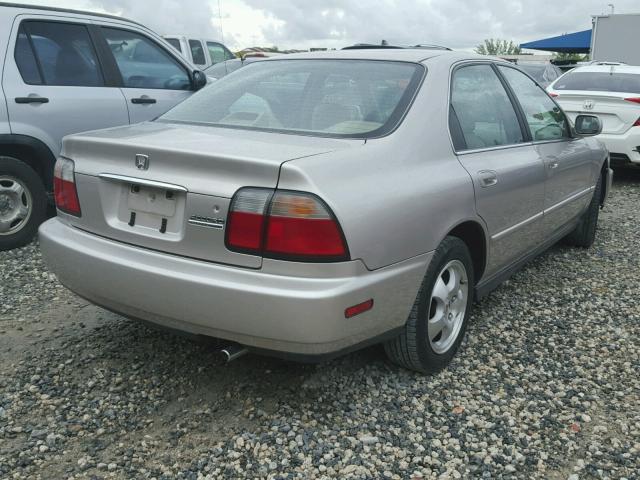 1HGCD5603VA150001 - 1997 HONDA ACCORD SE BEIGE photo 4