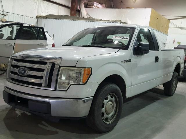 1FTMF1CW2AKC08392 - 2010 FORD F150 WHITE photo 2