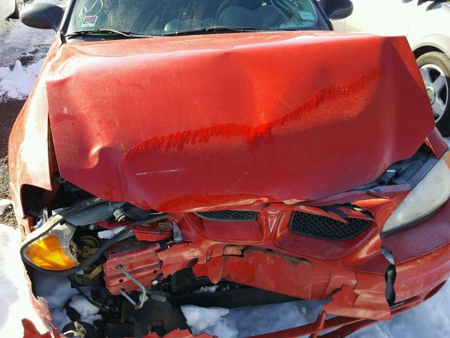 1G2NE52F84C113578 - 2004 PONTIAC GRAND AM S RED photo 7