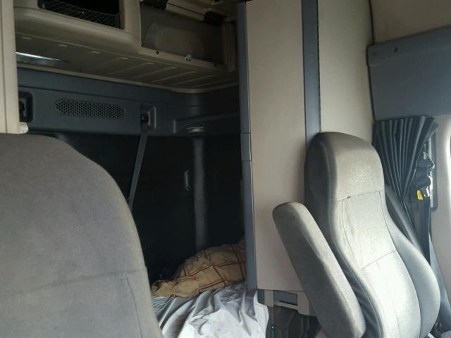 1FUJGHDY98LAU1159 - 2010 FREIGHTLINER CASCADIA 1 WHITE photo 6