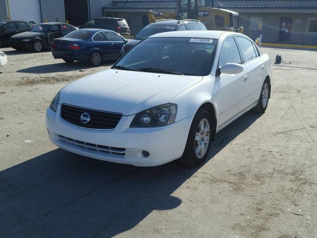 1N4AL11D85C353942 - 2005 NISSAN ALTIMA S WHITE photo 2