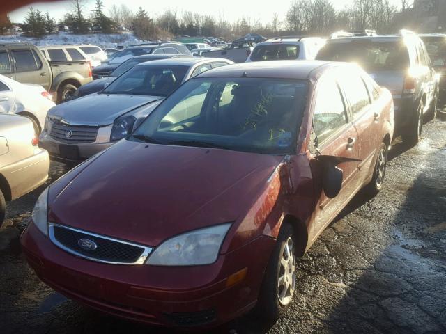 1FAFP34N15W166518 - 2005 FORD FOCUS ZX4 RED photo 2