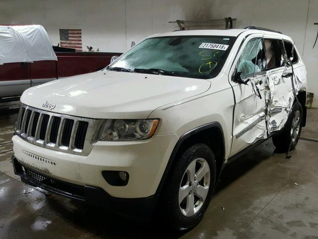 1C4RJFBG4CC327389 - 2012 JEEP GRAND CHER WHITE photo 2