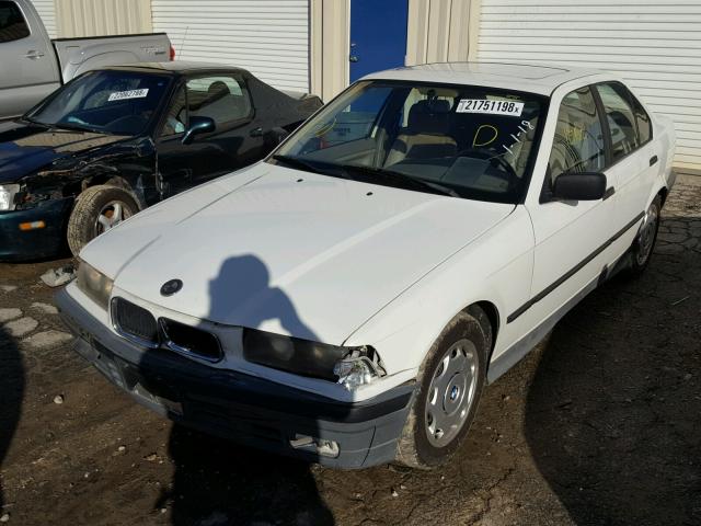 WBACA6314PFK58544 - 1993 BMW 318 I AUTO WHITE photo 2