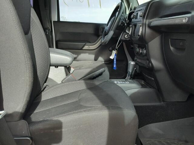 1C4AJWAGXFL591798 - 2015 JEEP WRANGLER S ვერცხლისფერი ფოტო 5