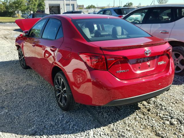 2T1BURHE4HC752643 - 2017 TOYOTA COROLLA L RED photo 3