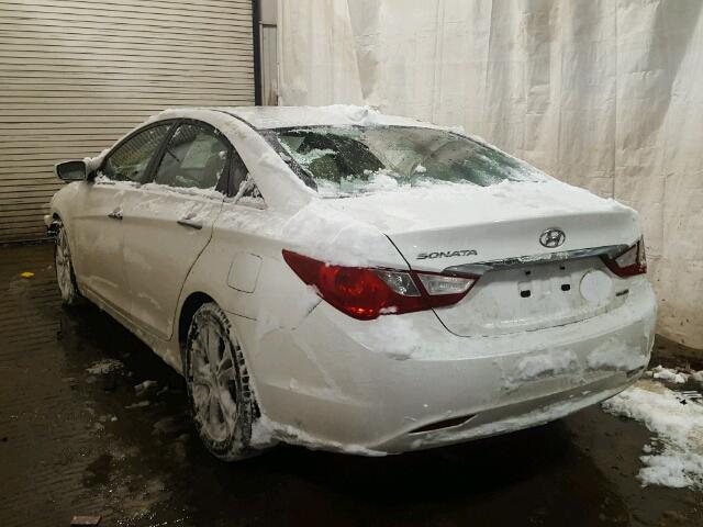 5NPEC4AC4DH615463 - 2013 HYUNDAI SONATA SE WHITE photo 3