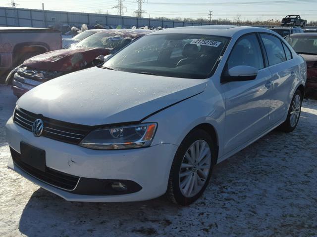 3VWLL7AJ6EM432646 - 2014 VOLKSWAGEN JETTA TDI WHITE photo 2