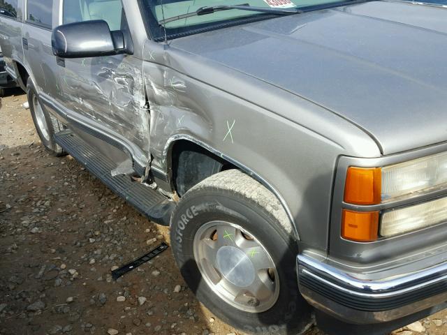 1GKEK13R8XJ735768 - 1999 GMC DENALI SILVER photo 9