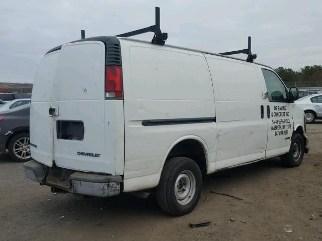 1GCEG15W621129491 - 2002 CHEVROLET EXPRESS G1 WHITE photo 4