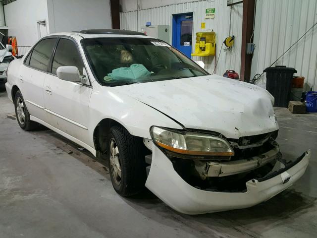 JHMCG5669YC021911 - 2000 HONDA ACCORD EX WHITE photo 1