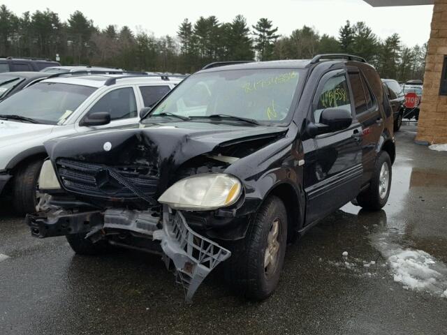 4JGAB54E91A265282 - 2001 MERCEDES-BENZ ML 320 BLACK photo 2