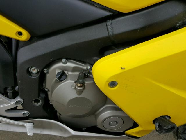 JH2PC37053M005566 - 2003 HONDA CBR600 RR YELLOW photo 7