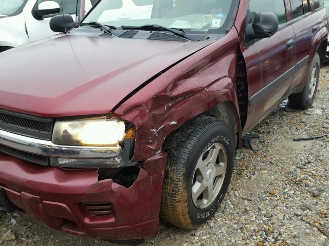 1GNDS13S352132445 - 2005 CHEVROLET TRAILBLAZE MAROON photo 9