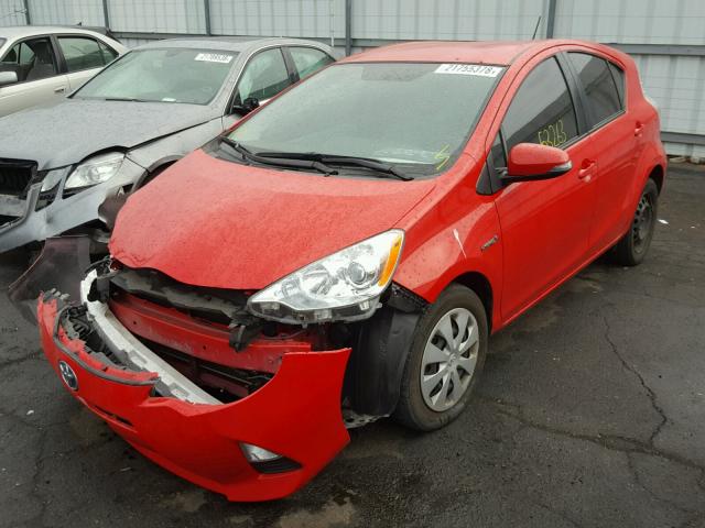 JTDKDTB31E1075362 - 2014 TOYOTA PRIUS C RED photo 2