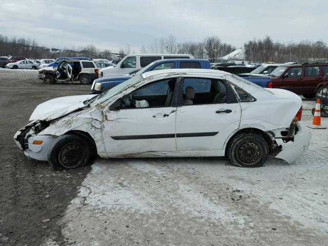 1FAFP33P13W320371 - 2003 FORD FOCUS LX WHITE photo 10