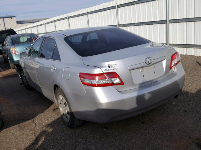 4T1BF3EK9BU603779 - 2011 TOYOTA CAMRY BASE SILVER photo 3