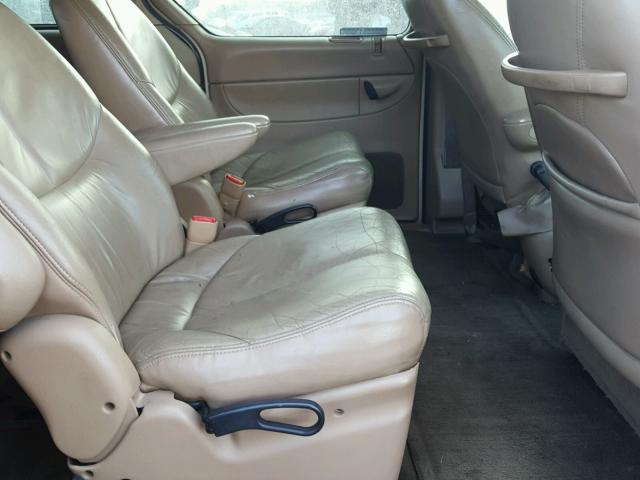 1C4GP54L8XB573464 - 1999 CHRYSLER TOWN & COU GOLD photo 6