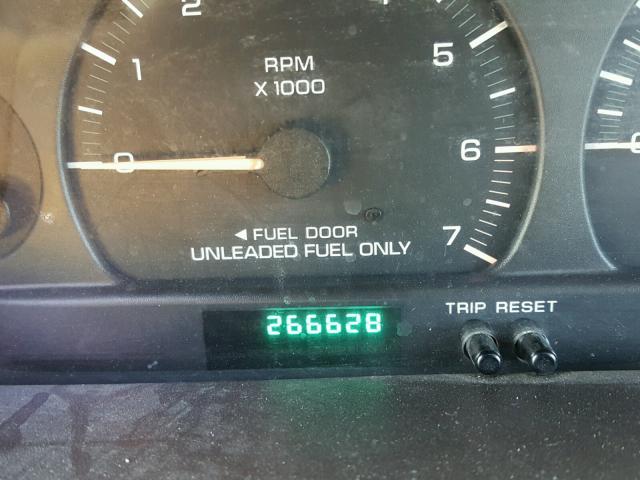 1C4GP54L8XB573464 - 1999 CHRYSLER TOWN & COU GOLD photo 8